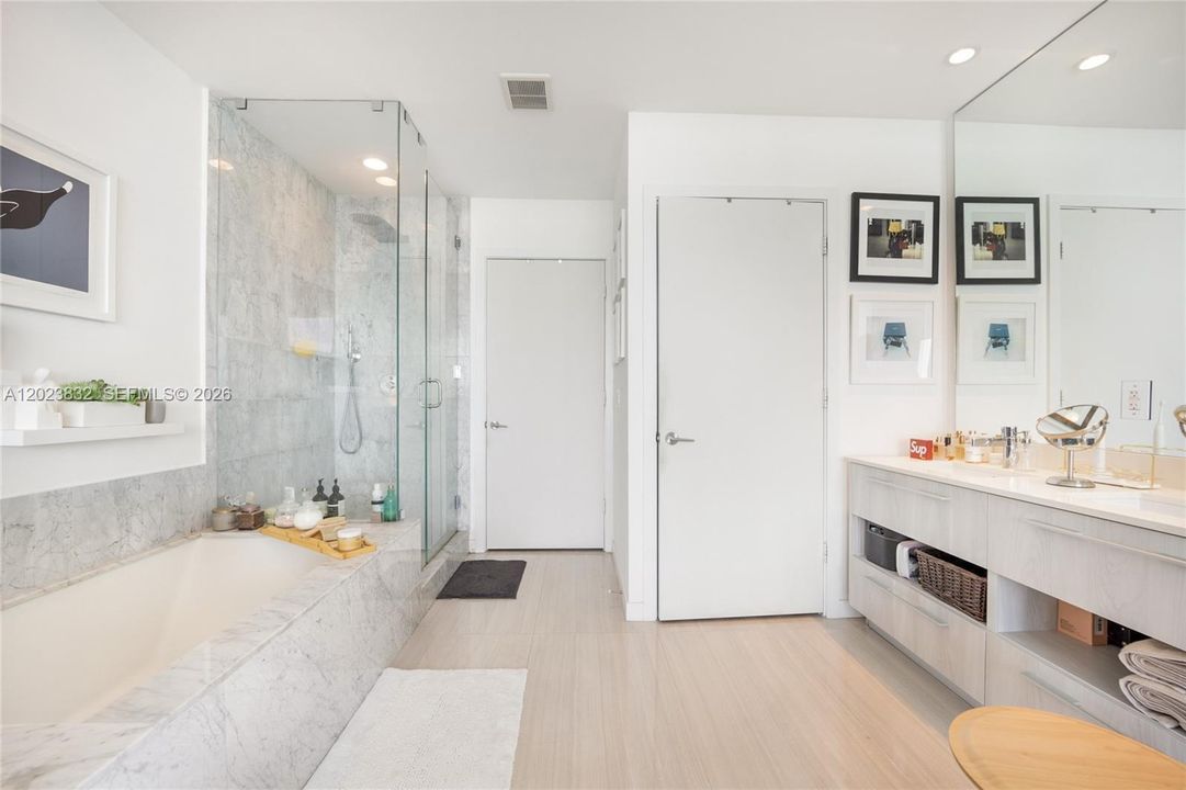 En Venta: $760,000 (1 camas, 2 baños, 940 Pies cuadrados)
