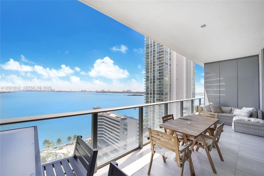 En Venta: $760,000 (1 camas, 2 baños, 940 Pies cuadrados)