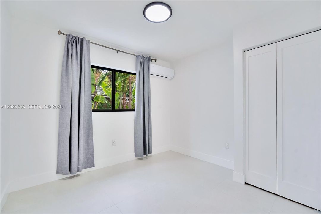 En Renta: $5,250 (5 camas, 4 baños, 1500 Pies cuadrados)