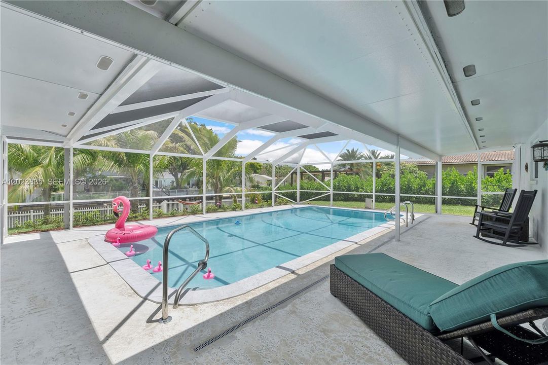 For Sale: $950,000 (4 beds, 2 baths, 1957 Square Feet)