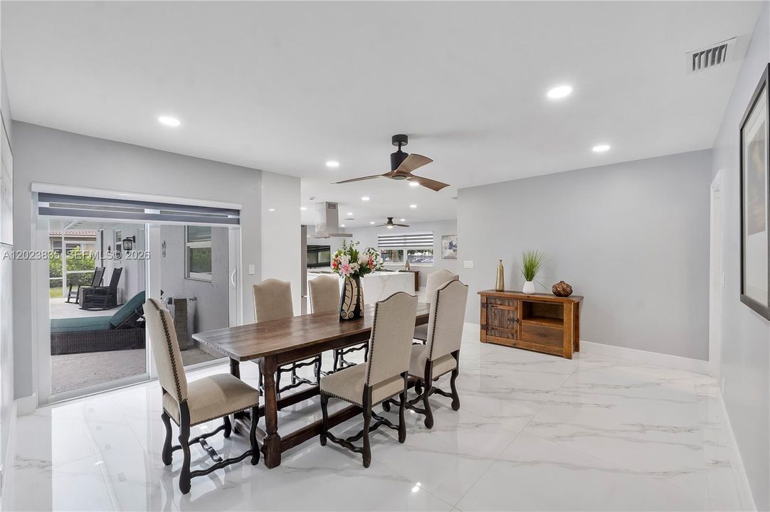 For Sale: $950,000 (4 beds, 2 baths, 1957 Square Feet)