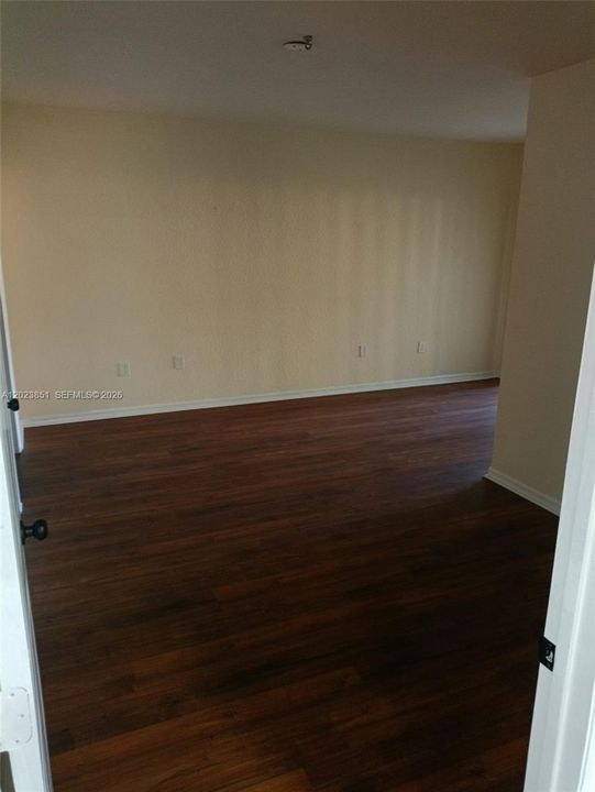 Active With Contract: $2,250 (3 beds, 2 baths, 1553 Square Feet)