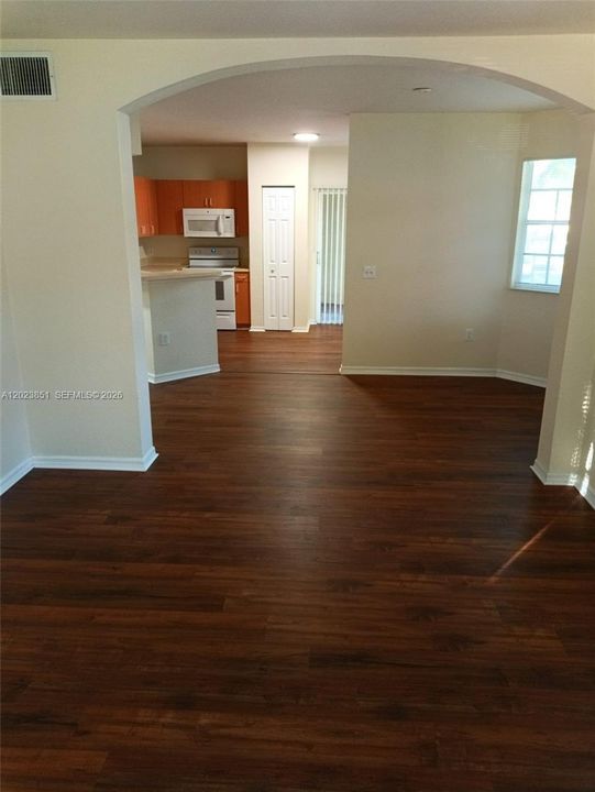 Active With Contract: $2,250 (3 beds, 2 baths, 1553 Square Feet)