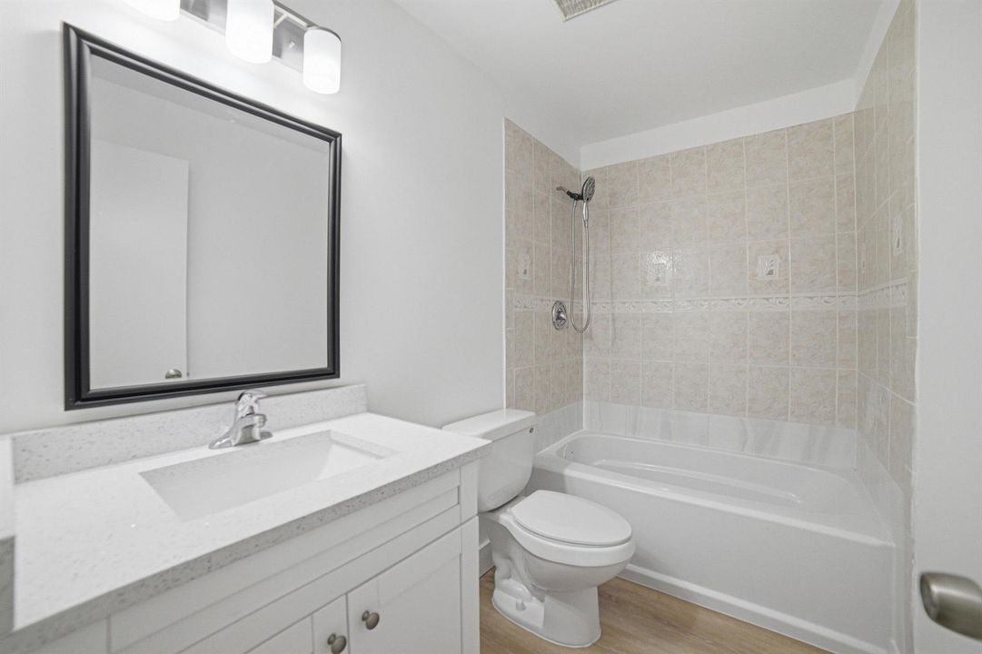 Bedroom2-Bathroom
