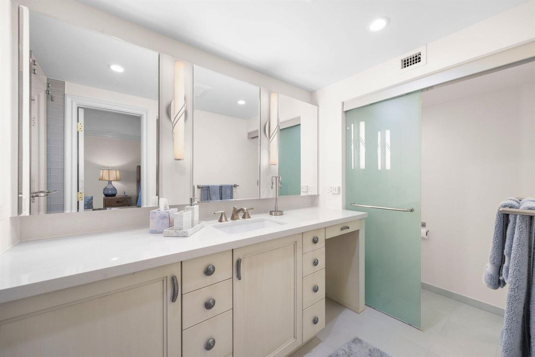 3010 N.E. 49th St. - 46.jpg-SMALL