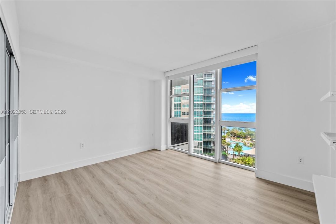 For Sale: $1,350,000 (2 beds, 2 baths, 1056 Square Feet)