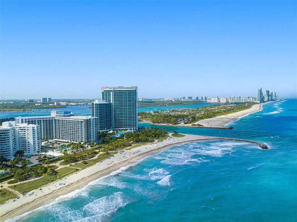 For Sale: $1,350,000 (2 beds, 2 baths, 1056 Square Feet)