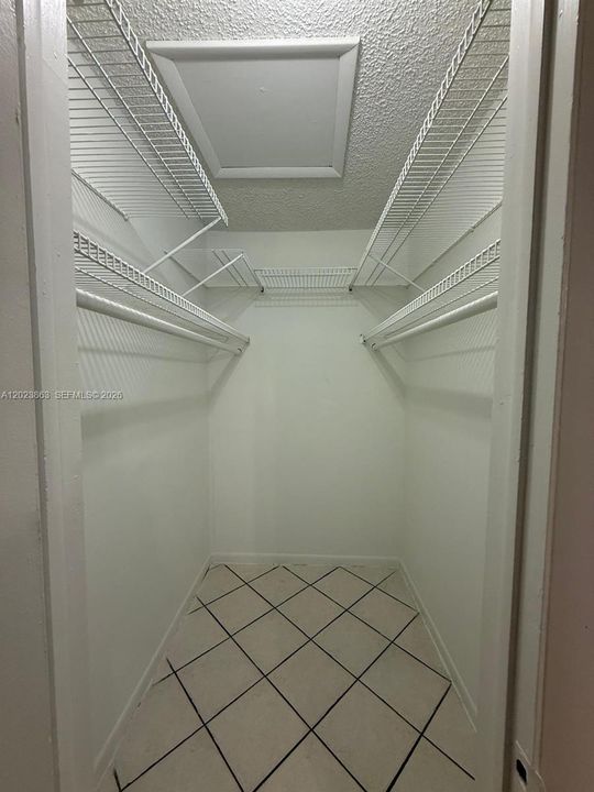 В аренду: $3,000 (3 спален, 2 ванн, 1386 Квадратных фут)