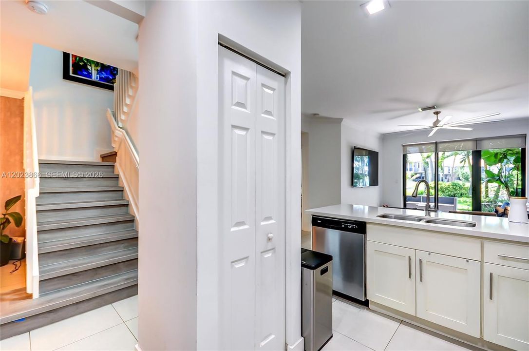 For Sale: $830,000 (4 beds, 3 baths, 2206 Square Feet)