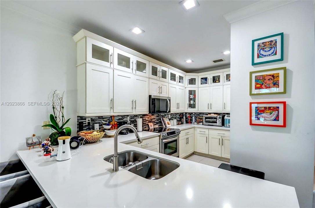 For Sale: $830,000 (4 beds, 3 baths, 2206 Square Feet)