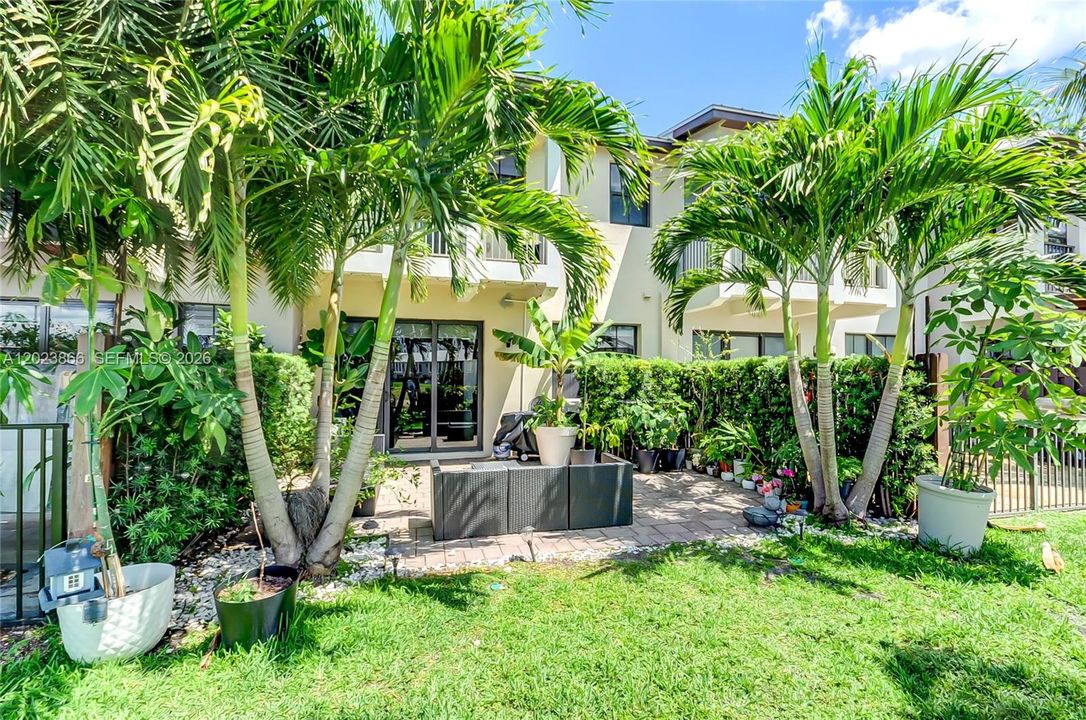 For Sale: $830,000 (4 beds, 3 baths, 2206 Square Feet)
