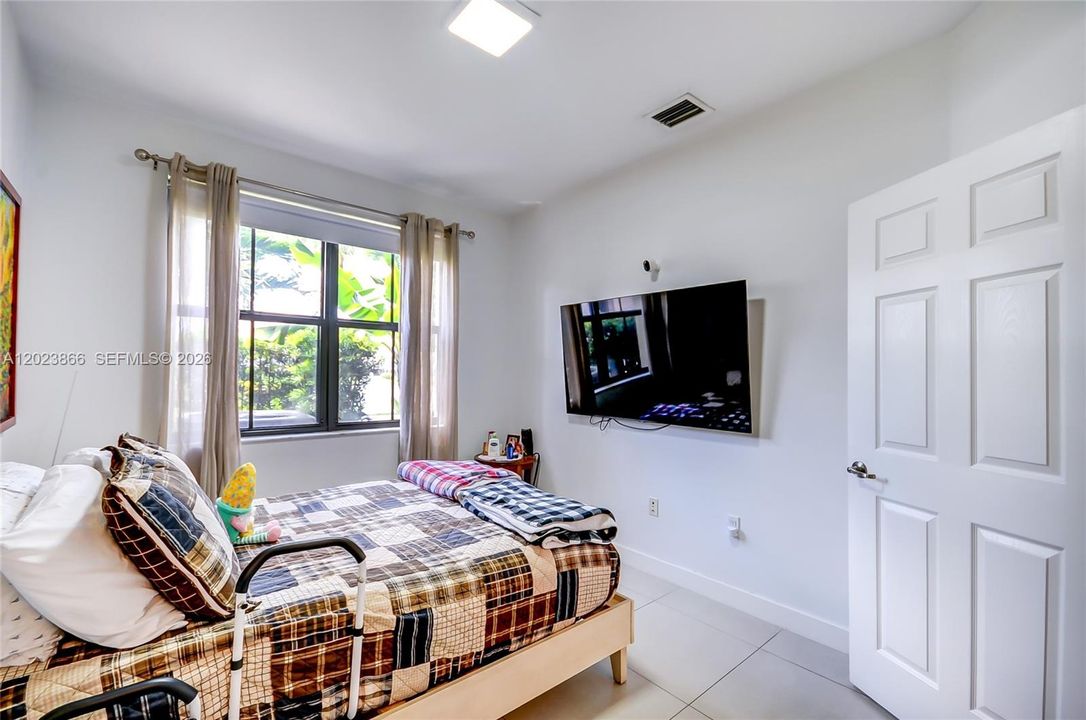 For Sale: $830,000 (4 beds, 3 baths, 2206 Square Feet)