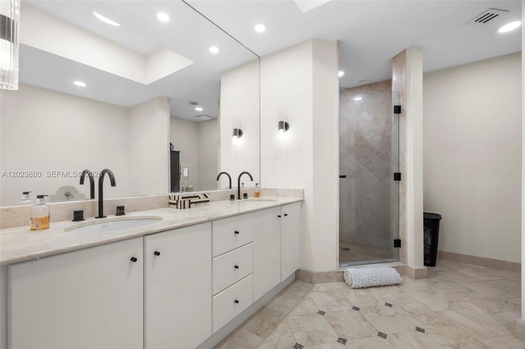 Actualprimary bathroom