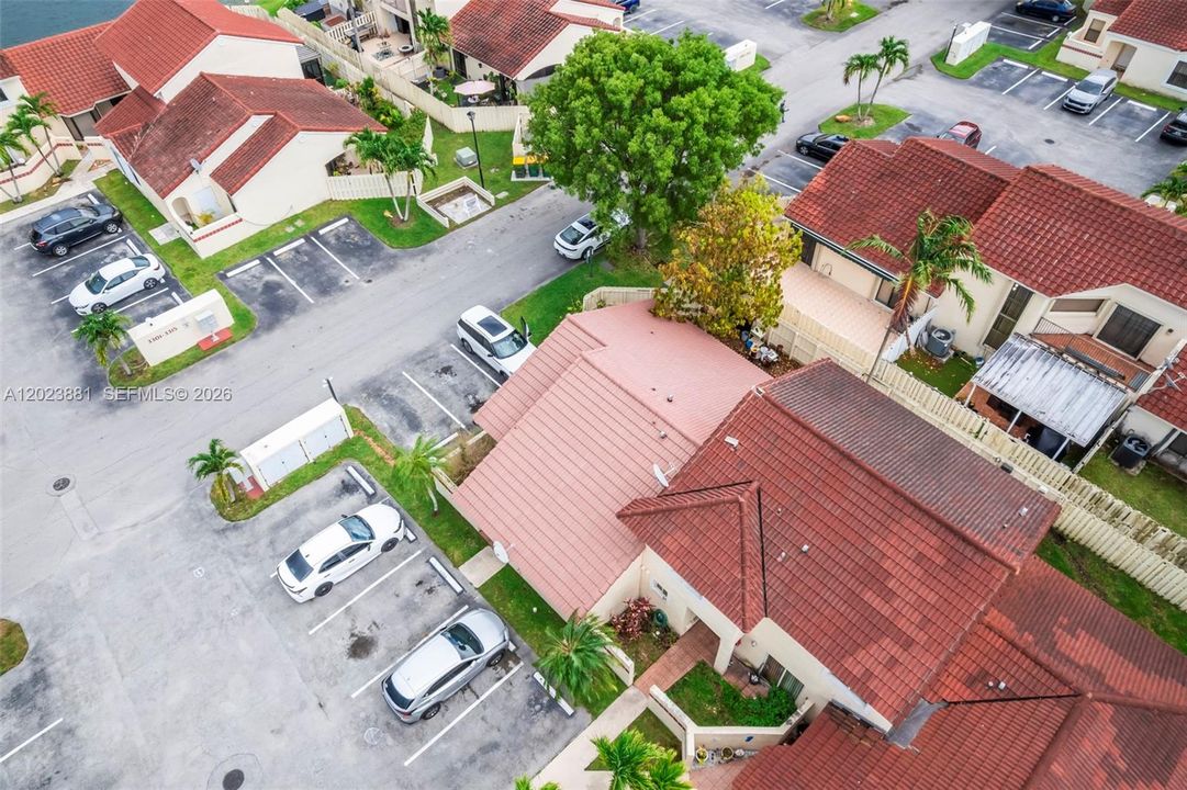 На продажу: $275,000 (2 спален, 2 ванн, 951 Квадратных фут)