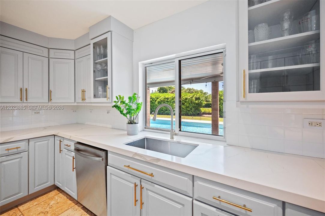 For Sale: $2,375,000 (5 beds, 2 baths, 3669 Square Feet)