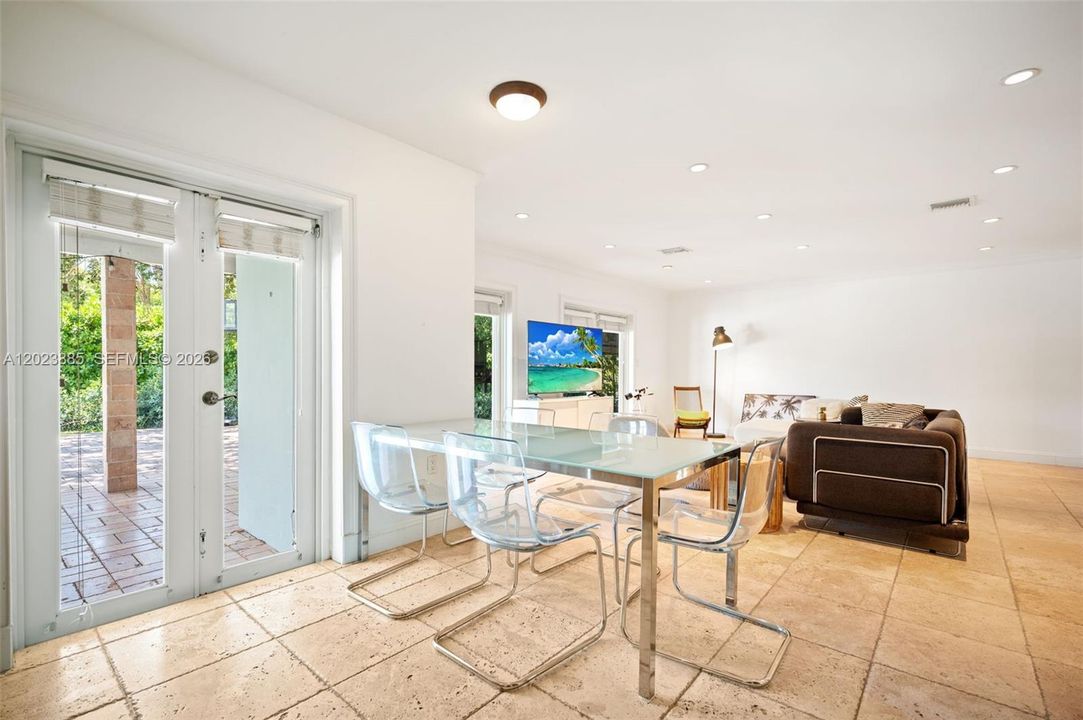 For Sale: $2,375,000 (5 beds, 2 baths, 3669 Square Feet)