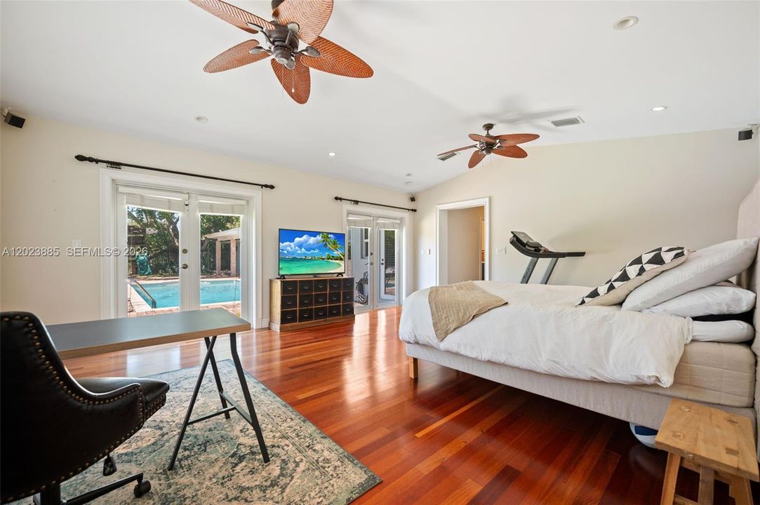For Sale: $2,375,000 (5 beds, 2 baths, 3669 Square Feet)