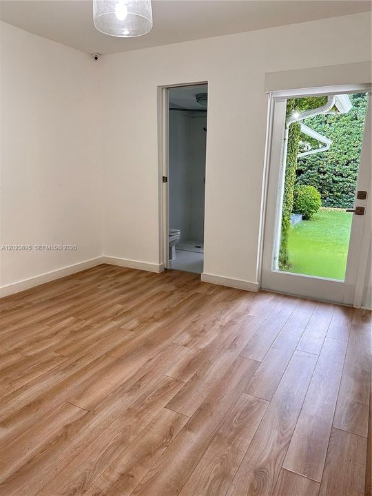 For Rent: $21,000 (6 beds, 5 baths, 3498 Square Feet)