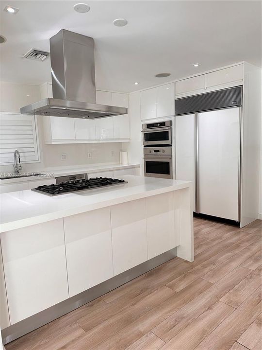 For Rent: $21,000 (6 beds, 5 baths, 3498 Square Feet)