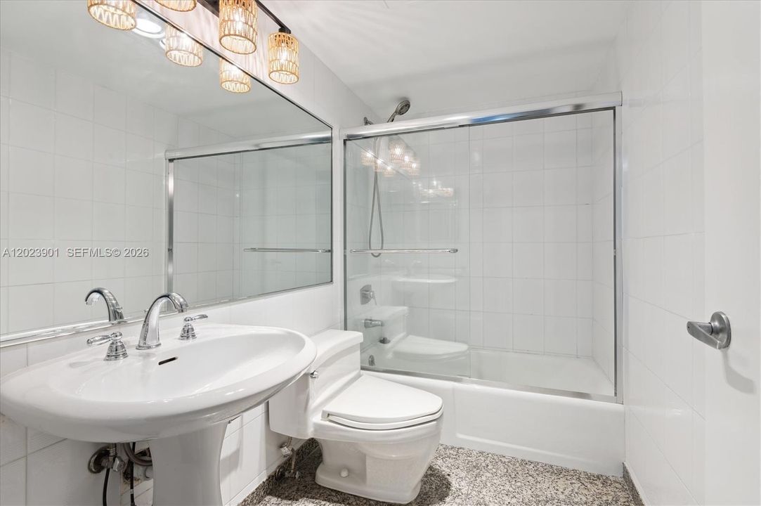 For Rent: $6,000 (2 beds, 2 baths, 1454 Square Feet)