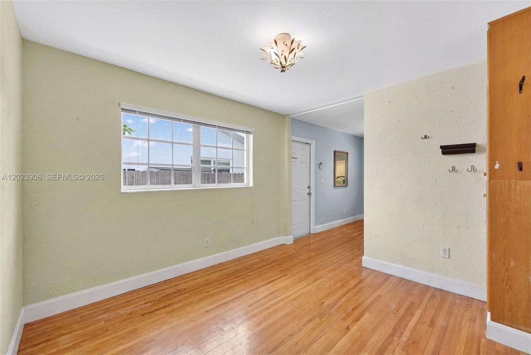 For Sale: $849,000 (4 beds, 2 baths, 2263 Square Feet)