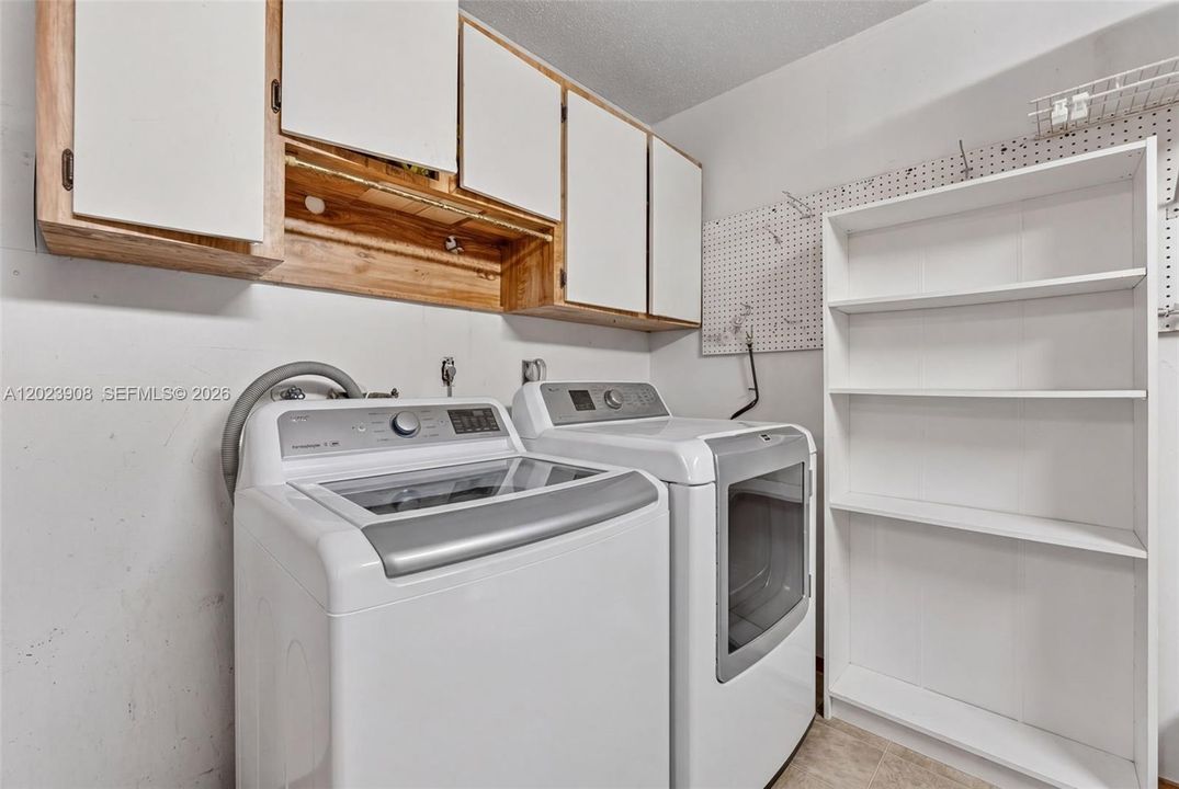 For Sale: $849,000 (4 beds, 2 baths, 2263 Square Feet)