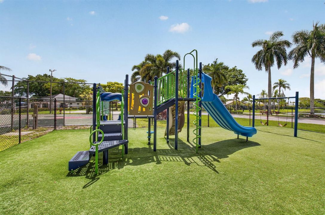 BOCA FONTANA AMENITIES