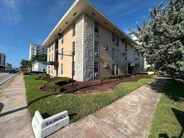 В аренду: $1,550 (0 спален, 1 ванн, 450 Квадратных фут)