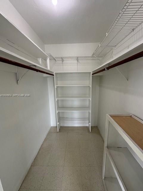 В аренду: $1,550 (0 спален, 1 ванн, 450 Квадратных фут)