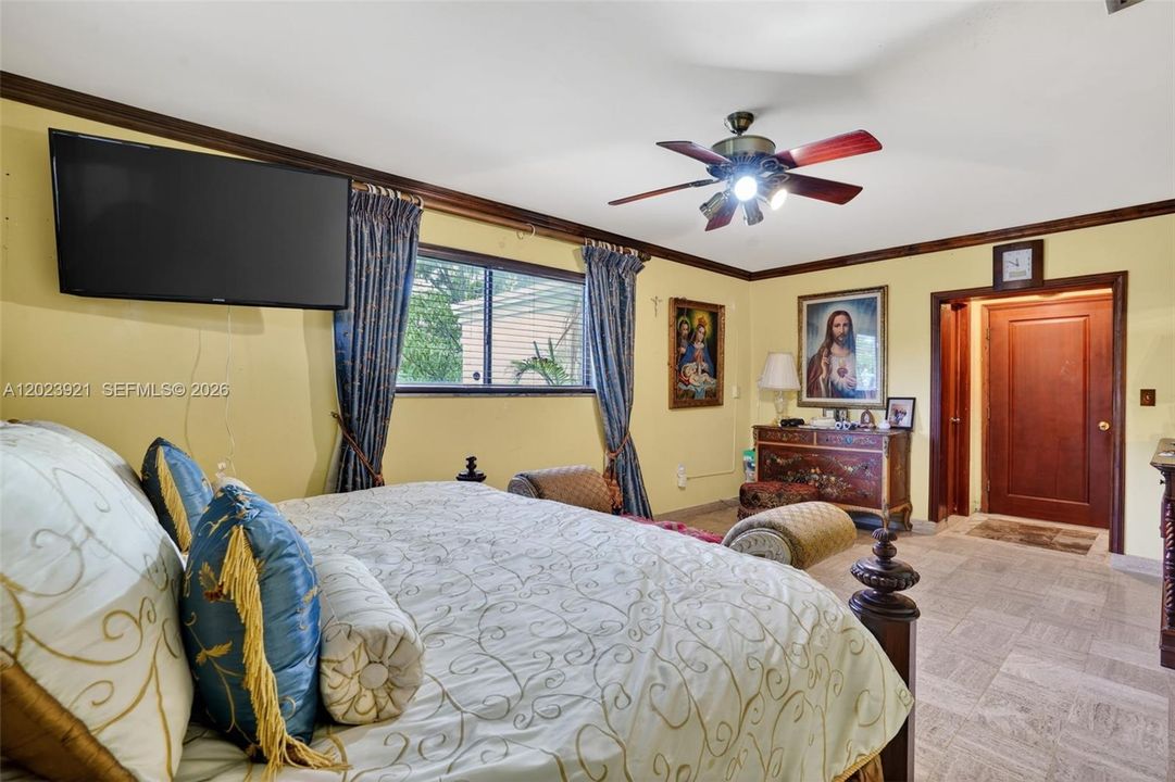 For Sale: $1,800,000 (4 beds, 3 baths, 3348 Square Feet)