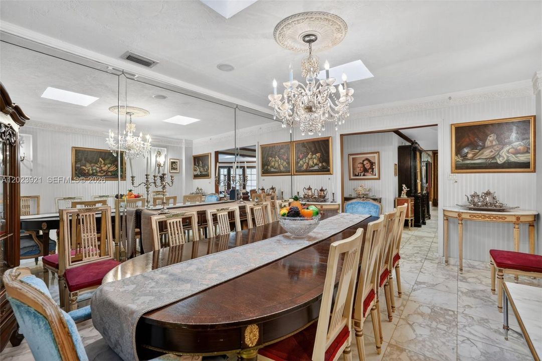 For Sale: $1,800,000 (4 beds, 3 baths, 3348 Square Feet)