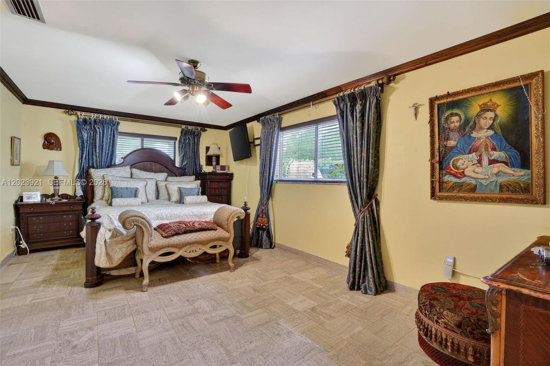 For Sale: $1,800,000 (4 beds, 3 baths, 3348 Square Feet)