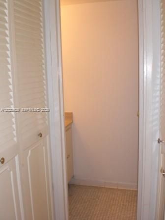 Activo con contrato: $2,400 (1 camas, 1 baños, 782 Pies cuadrados)