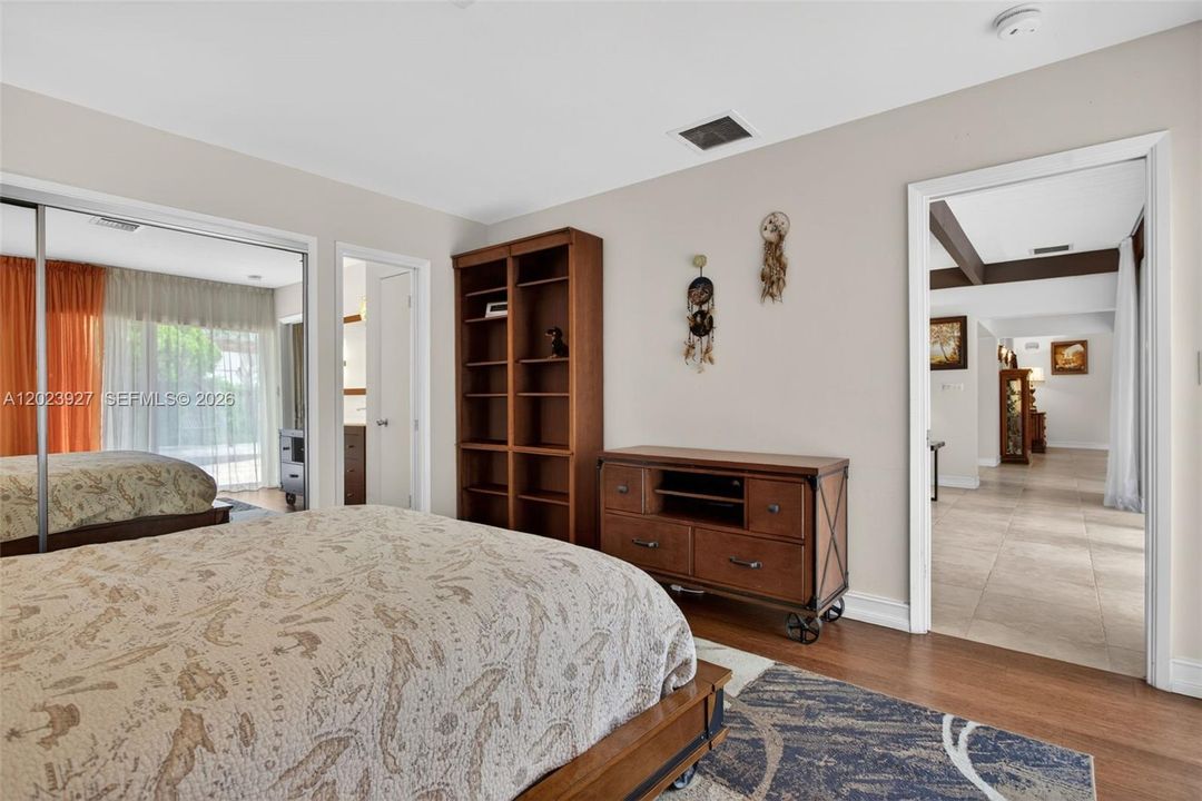 : $1,800,000 (3 beds, 3 baths, 2216 Square Feet)