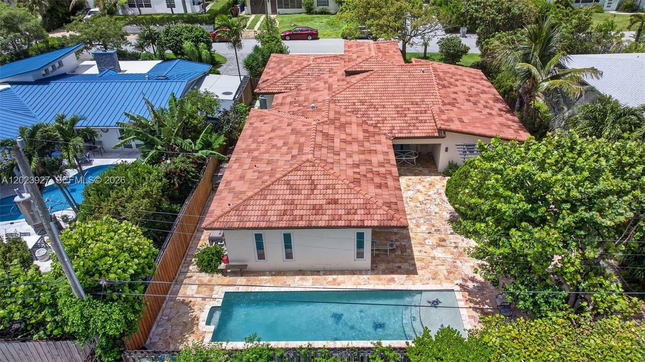 : $1,800,000 (3 beds, 3 baths, 2216 Square Feet)