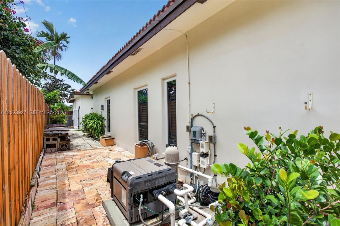 : $1,800,000 (3 beds, 3 baths, 2216 Square Feet)