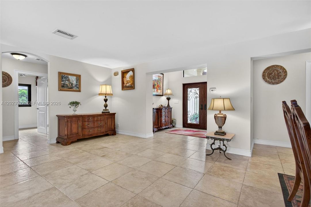 : $1,800,000 (3 beds, 3 baths, 2216 Square Feet)