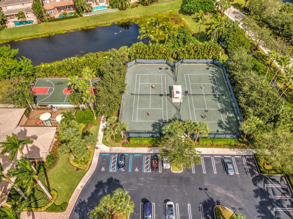Saturnia Isles Tennis & Basketball