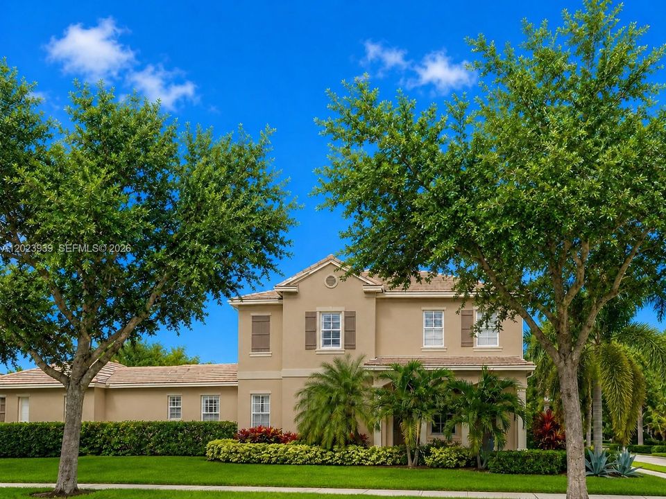 For Sale: $1,250,000 (4 beds, 3 baths, 2587 Square Feet)