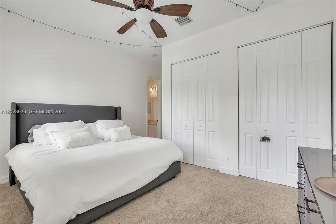 For Sale: $1,250,000 (4 beds, 3 baths, 2587 Square Feet)