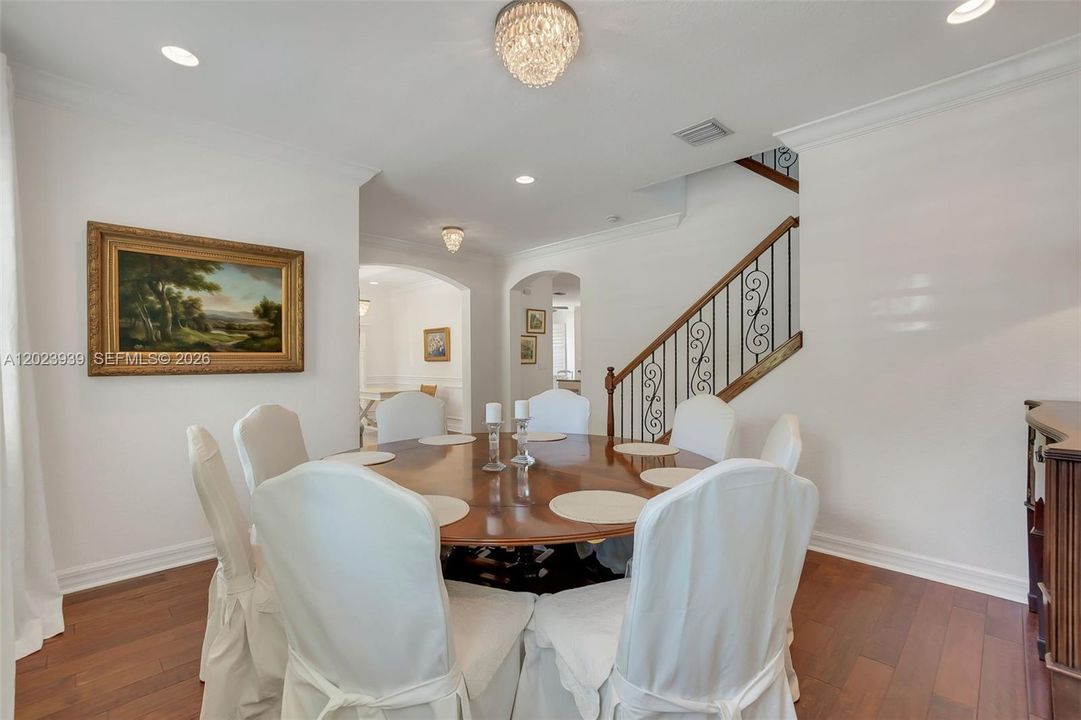 For Sale: $1,250,000 (4 beds, 3 baths, 2587 Square Feet)