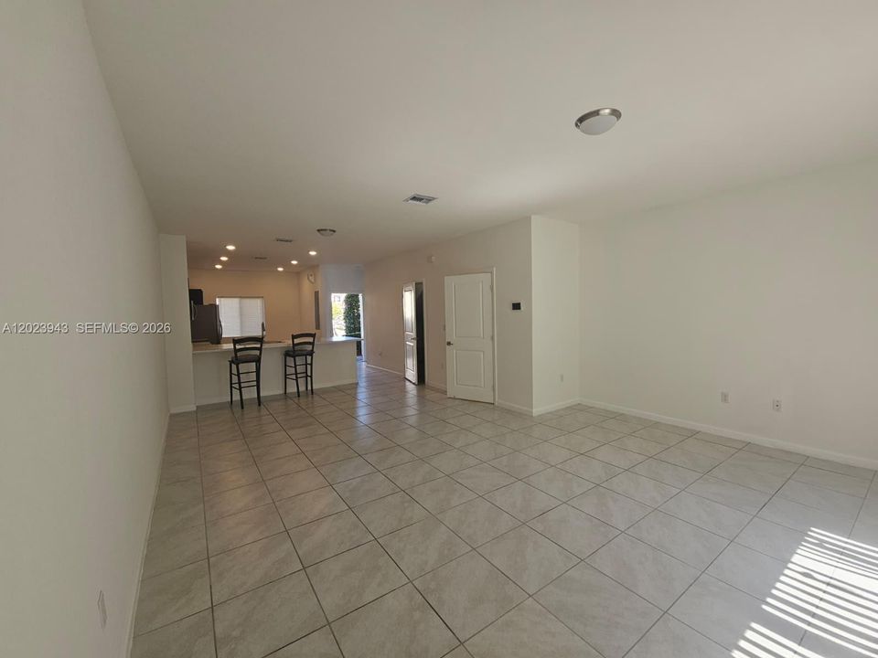 En Renta: $2,700 (3 camas, 2 baños, 1442 Pies cuadrados)