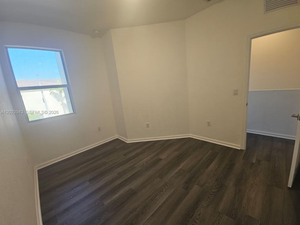 En Renta: $2,700 (3 camas, 2 baños, 1442 Pies cuadrados)
