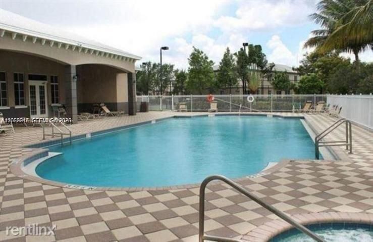 For Sale: $308,000 (3 beds, 2 baths, 1627 Square Feet)