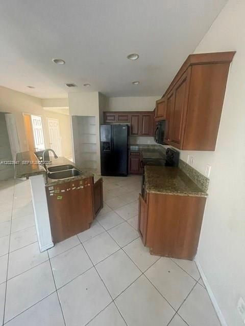 На продажу: $308,000 (3 спален, 2 ванн, 1627 Квадратных фут)