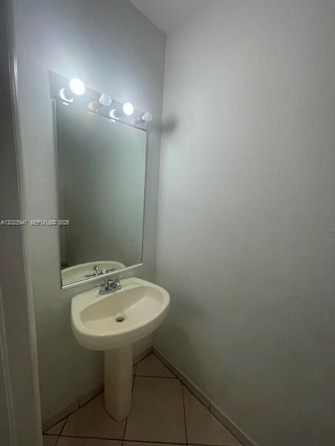 На продажу: $308,000 (3 спален, 2 ванн, 1627 Квадратных фут)