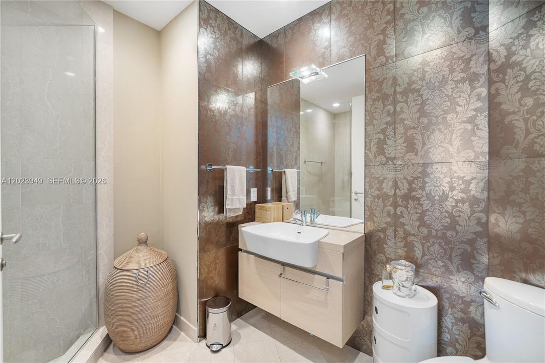 В аренду: $14,000 (3 спален, 3 ванн, 2457 Квадратных фут)