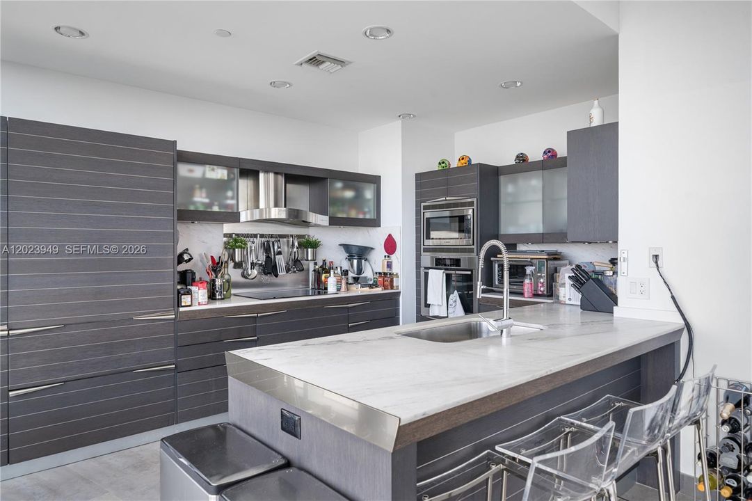 В аренду: $14,000 (3 спален, 3 ванн, 2457 Квадратных фут)