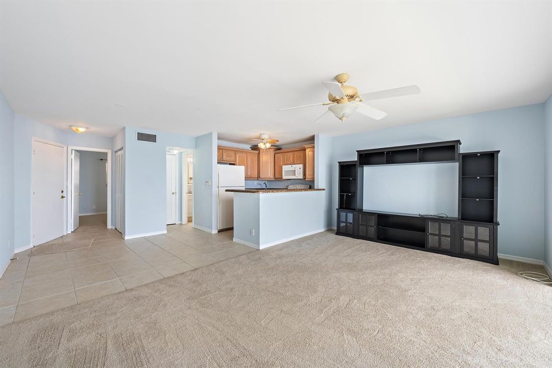 400 Wilma Cir 206-9