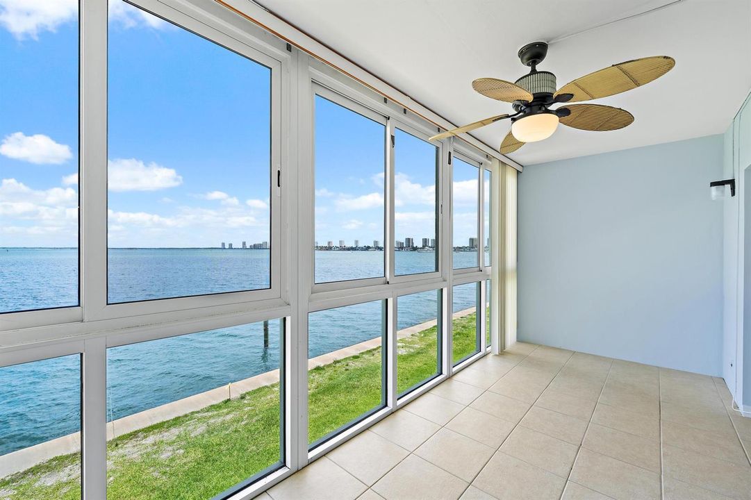 400 Wilma Cir 206-8